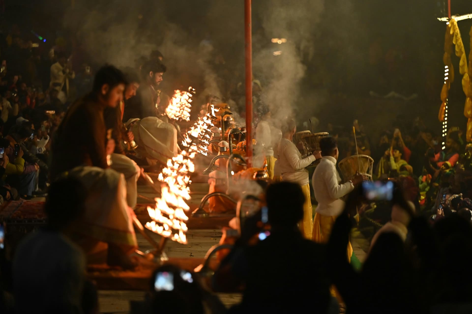 Ganga Aarti Varanasi: Timings, Best Viewing Spots & the Sunrise Boat Ride Guide